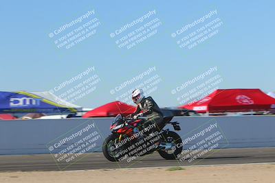 media/Nov-06-2023-Moto Forza (Mon) [[ce023d0744]]/4-Beginner Group/Session 4 (Finish Line Checker)/